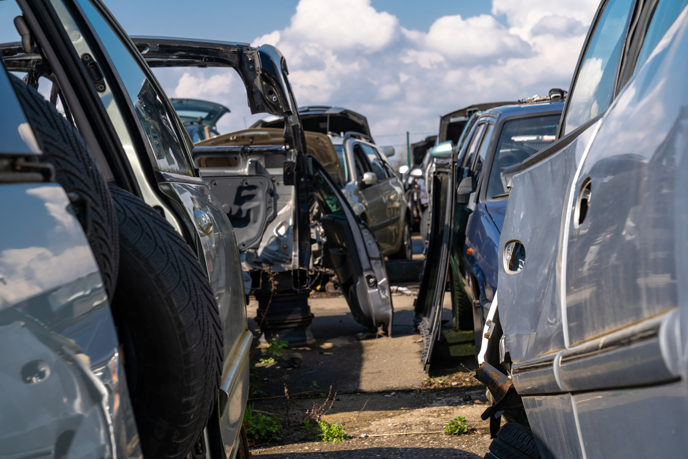 Cars Dismembered Parts to Scrapyards